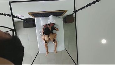 Venuslatina2 - PRIMERA PARTE hermosa latina le encanta hacer el amor .. entrega el culo y se lo deja llenar de leche