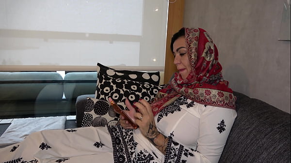 Download Video - Big Ass Arab Muslim Stepmom Has A Dirty Secret Sex With Her Stepson