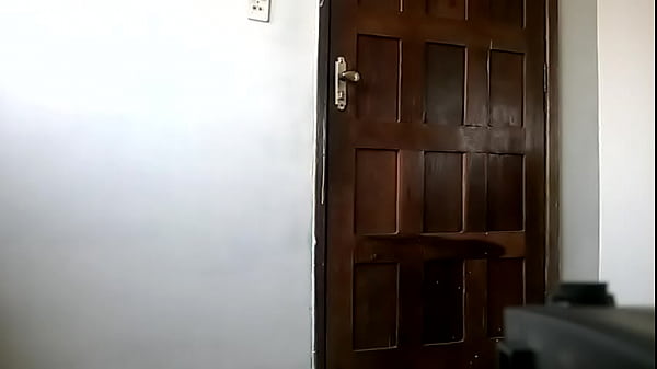 Download Video - Apanhando e ficando de pau duro com tes&atilde;o a ido de voces&period;