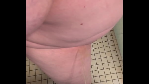 thumb peed on