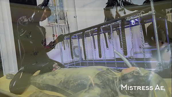 Vacbed Squirting: MistressAe having fun with tranluscent vacbed and funnel