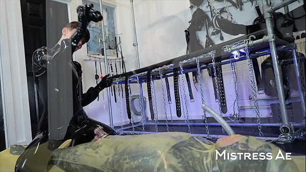 Vacbed Squirting: MistressAe having fun with tranluscent vacbed and funnel