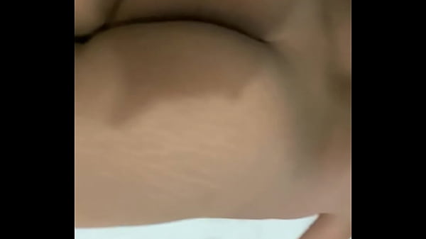 Cogiendose al sobrino