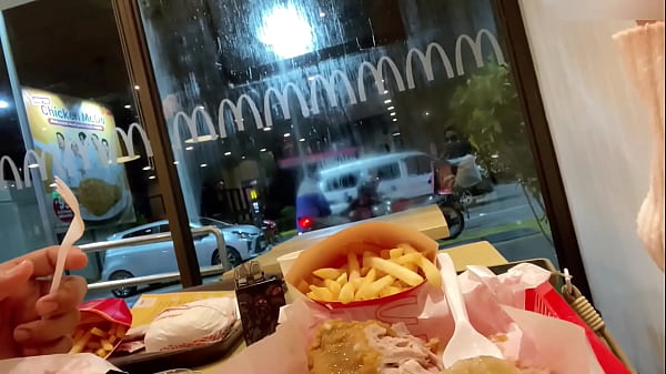 Janjian sama bini orang di kafe, lanjut ngentot di hotel