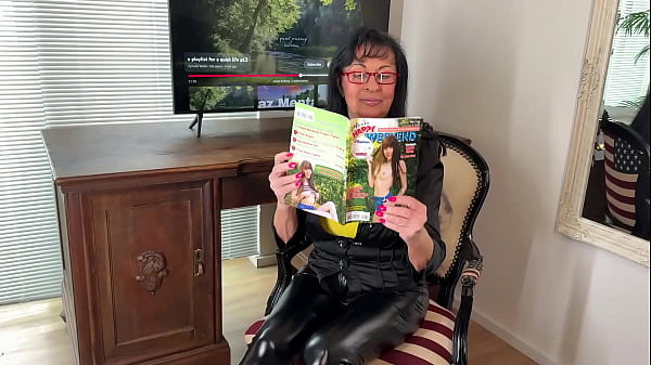 Enjoy my relaxed day with shaking my saggy boobs