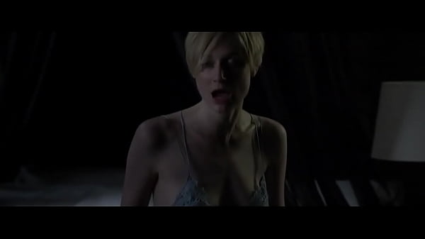 Elizabeth Debicki Looking Sexy in The Night Manager