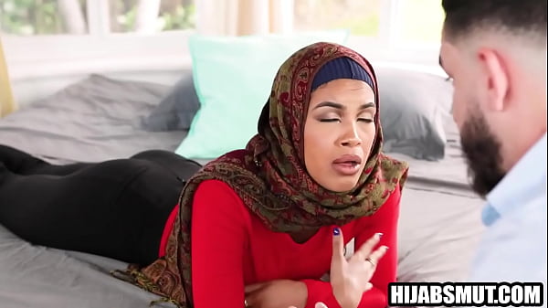 Stepbrother prerpares muslim stepsister for wedding night