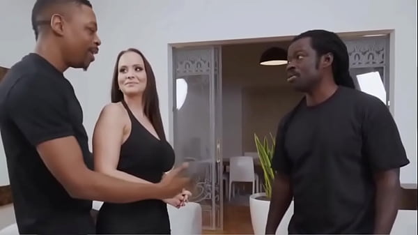 Jennifer Fucks 2 Dicks At The Same Time