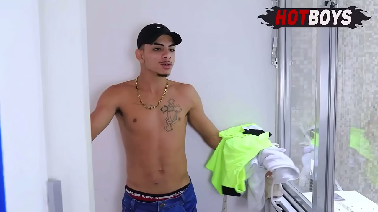 Passando a piroca no cu do vizinho!