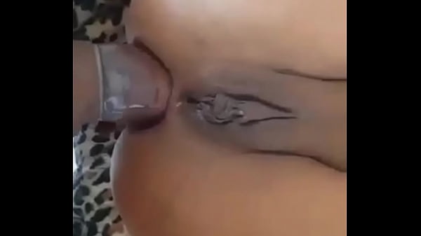 Amigo rasgando meu cuzinho