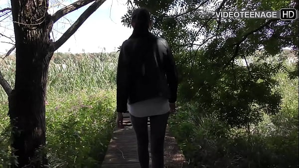 cute 18 years Luna does anal porn casting