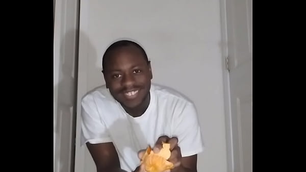 Relaxing eating stretching and thinking of what to say and do to sound more thankful for free around religious holidays like Thanksgiving 3