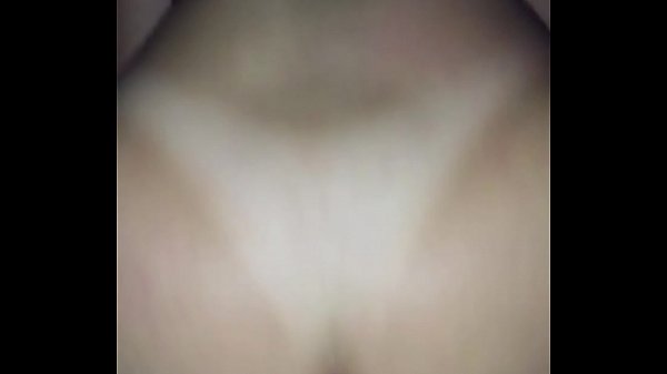 thumb tail sitting