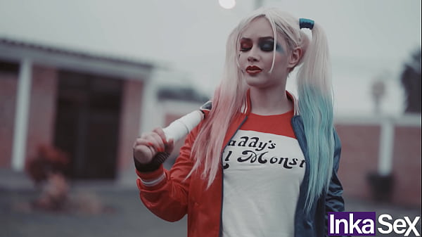 Download Video - Superman destroza el ano a Harley Quinn y le hace un creampie en el ano&period;