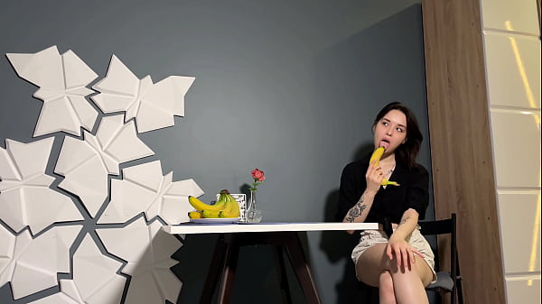 Solo girl masturbate when no one is home