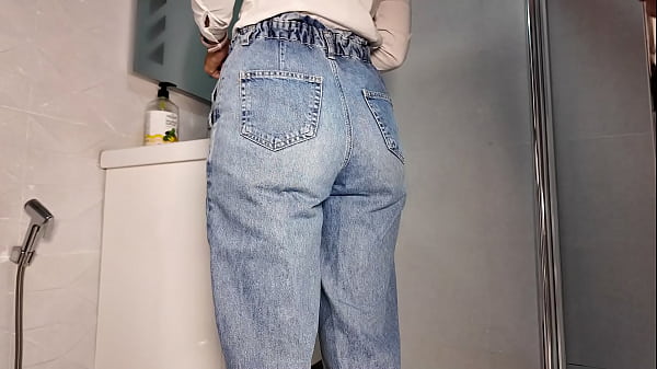 Download Video - Triple creampie&excl; Stepson knows how to stop time and fucked stepmother