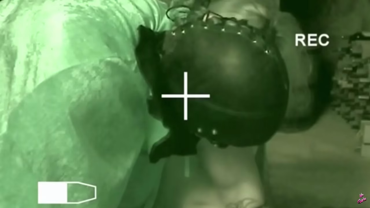 El amo dominante del plátano.
                    milf brunette domination rough sex couple leather big cock chains small tits ass play natural tits food fetish spit in mouth real redhead shaved pussy hair muchos negros