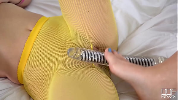 Dizzy over the Dong