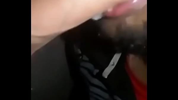 Download Video - Gozou na minha boca e eu cuspi no pau do novinho