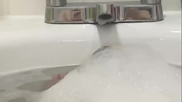 thumb bath time