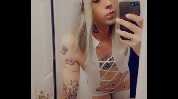 Sexy Trans in Revealing Attire