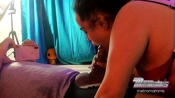 Brazilian sneakerhead auditions for 2 loads