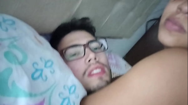 Download Video - young girl is excited because this boy came from Canada just to fuck his stepsister and he ended up fucking her and uploads the video on social networks Happy Christmas