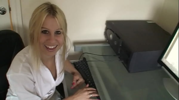 British Secretary Masie Dee Pleases Her Black Boss With Huge Cum Swallow