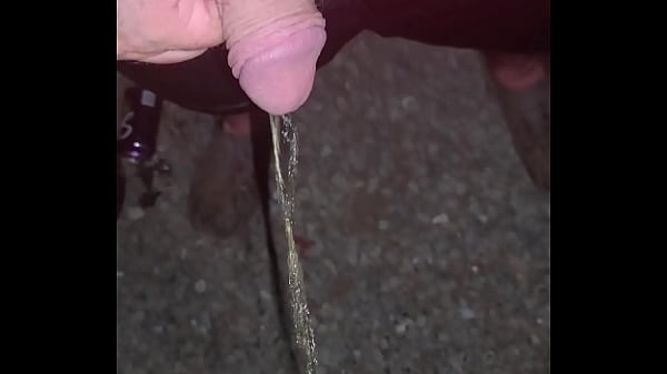 Kaso221 - pissing outside at in laws