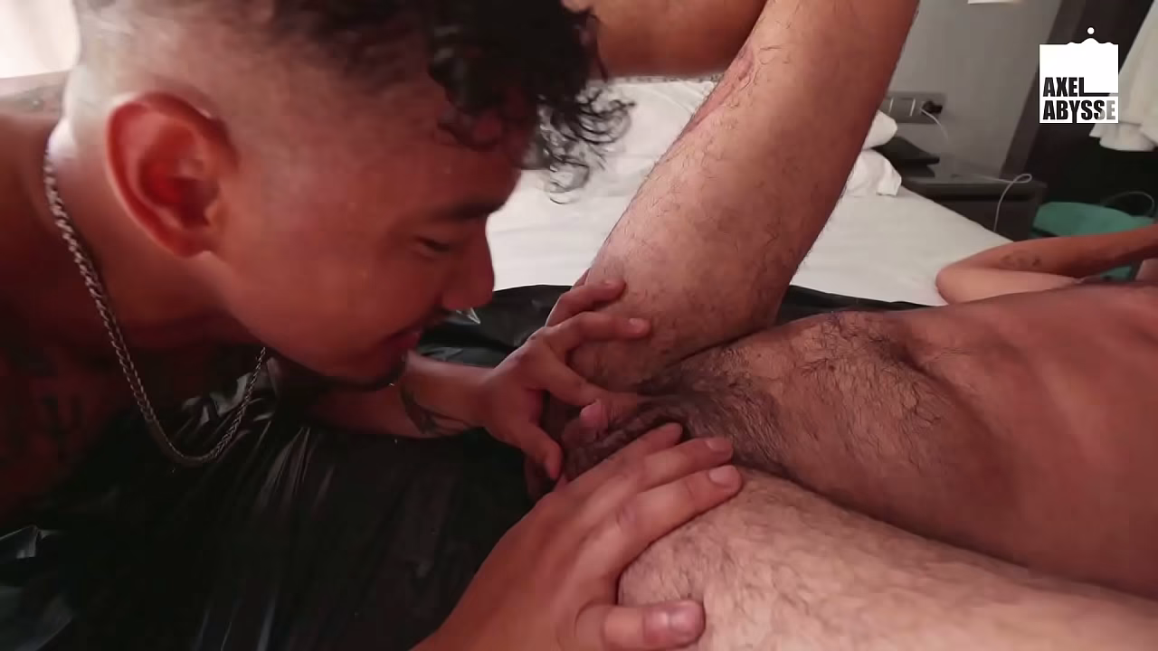 Axel Abysse satisfecho con la cueva abierta de Nee y Dee
                     rough threesome pussy licking fisting kink tattooed inked ftm transman ass play deep penetration anal play gay fetish pierced cock hardcore fisting anal prolapse rose bud muchos negros