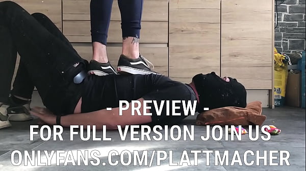 hot sneaker trample