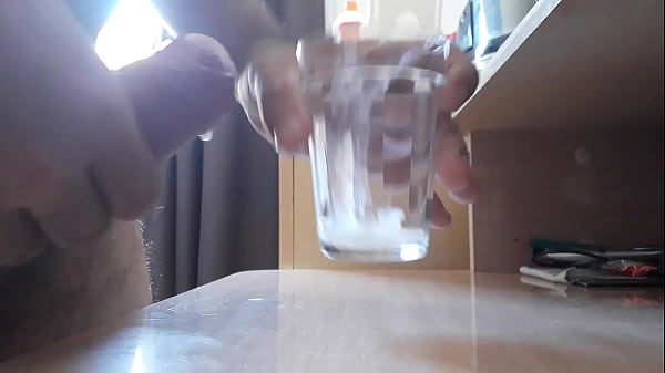 Gozei no copo, quer beber?