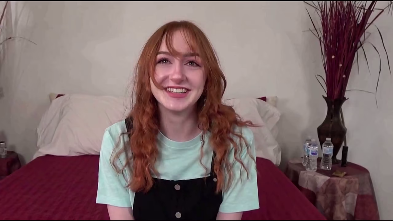 Desperate Amateurs Donna Dakota Quinn and Yaya Gingersnatch get their tight pussies pounded hard hot BBC action