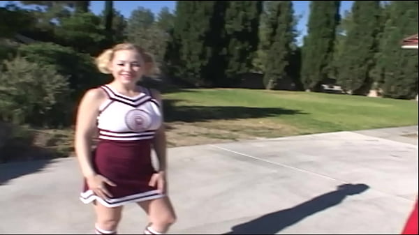 Cute Blonde Cindy Loo Gets Fucked in Her Tight Pussy