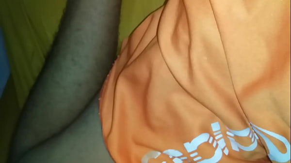 Novinho delicia se mostrando