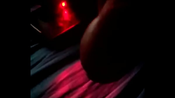 gozando na cama da namorada