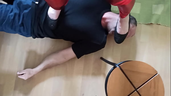 thumb trampling