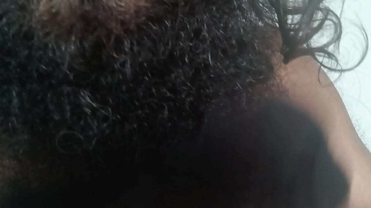 Chico peludo y sudoroso oliendo su ropa interior, su culo y secándose con su ropa interior (10 minutos)
                   latina amateur homemade solo public gay stud bear beard male stripper long hair hairy armpits armpit fetish muscular body very long hair muchos negros