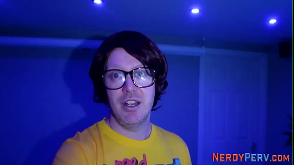 Download Video - Leeds geek sperms big beauty in mouth