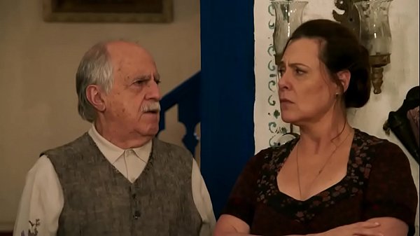 Download Video - Klebber Toledo sem roupas no rio em "Eta Mundo Bom"