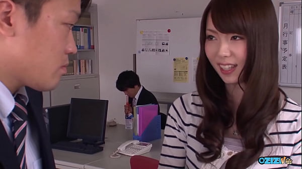 Download Video - She could be named as the queen of throat because he throat got fucked hard