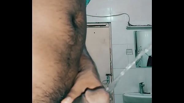 Bangladeshi boy urinate in bathroom and show he...