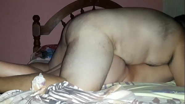 Download Video - COGIENDO CON MI CU&Ntilde;ADO MIENTRAS MI  MARIDO VEIA EL PARTIDO DE ARGENTINA - HOLANDA