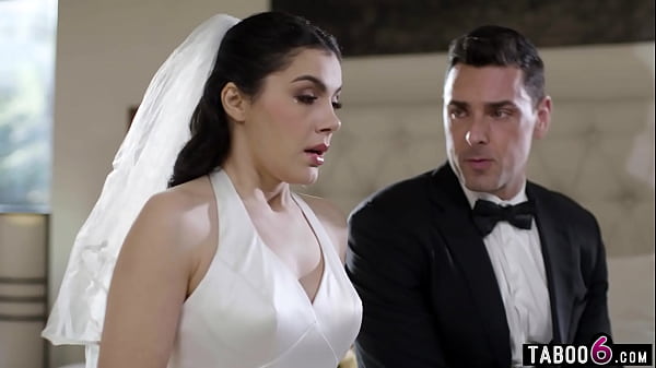 Lookatmyas5 - Italian bride Valentina Nappi buttplugged on the day of the wedding