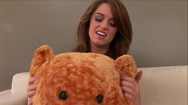 Nichole Heiress Has Big Tits, Model Looks And A Pussy Ready For Fucking