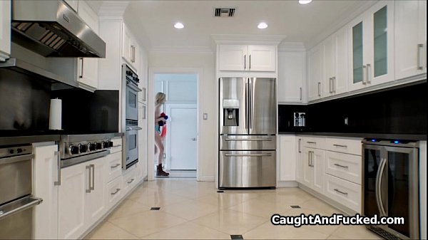 Busting and fucking sexy squatter