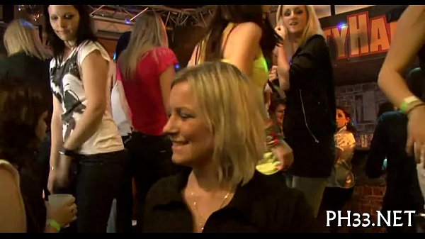 Filles Blondes Veut Être Baisée Dur