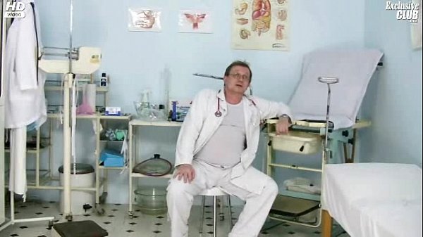 Iveta gyno pussy and anal speculum checkup at clinic