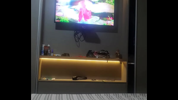 Moreninha safada dançado funk