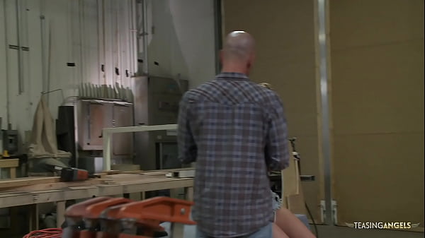 Beautiful slut Avy Scott doesn't need more than his hard dick